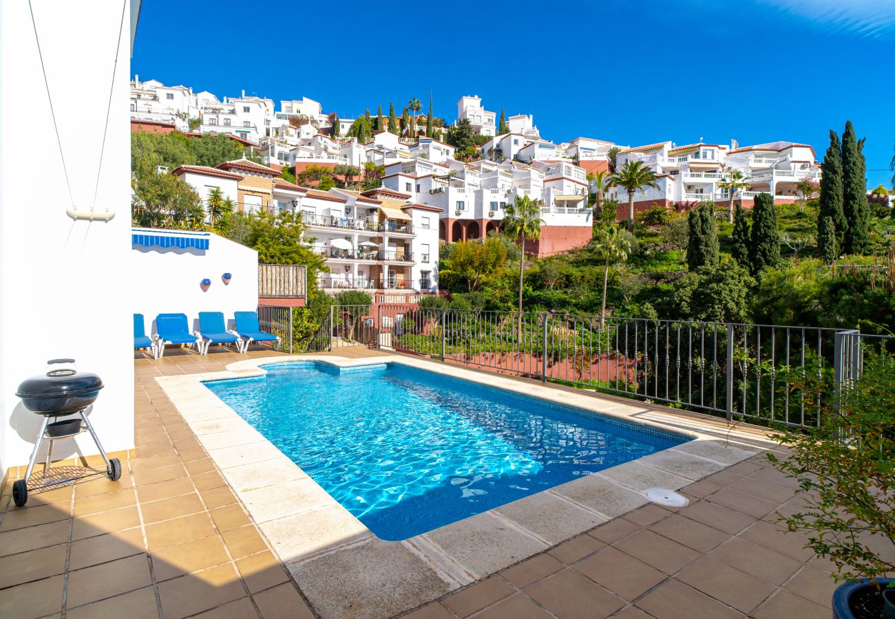 Villa in Nerja - Villa Ladera del Mar Private Pool by Casasol