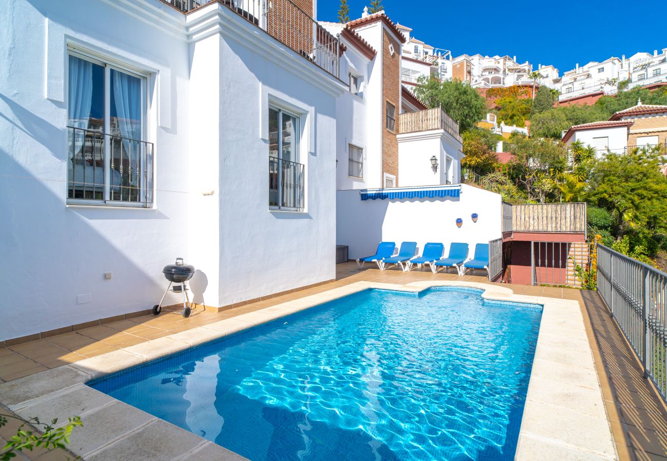 Villa in Nerja - Villa Ladera del Mar Private Pool by Casasol